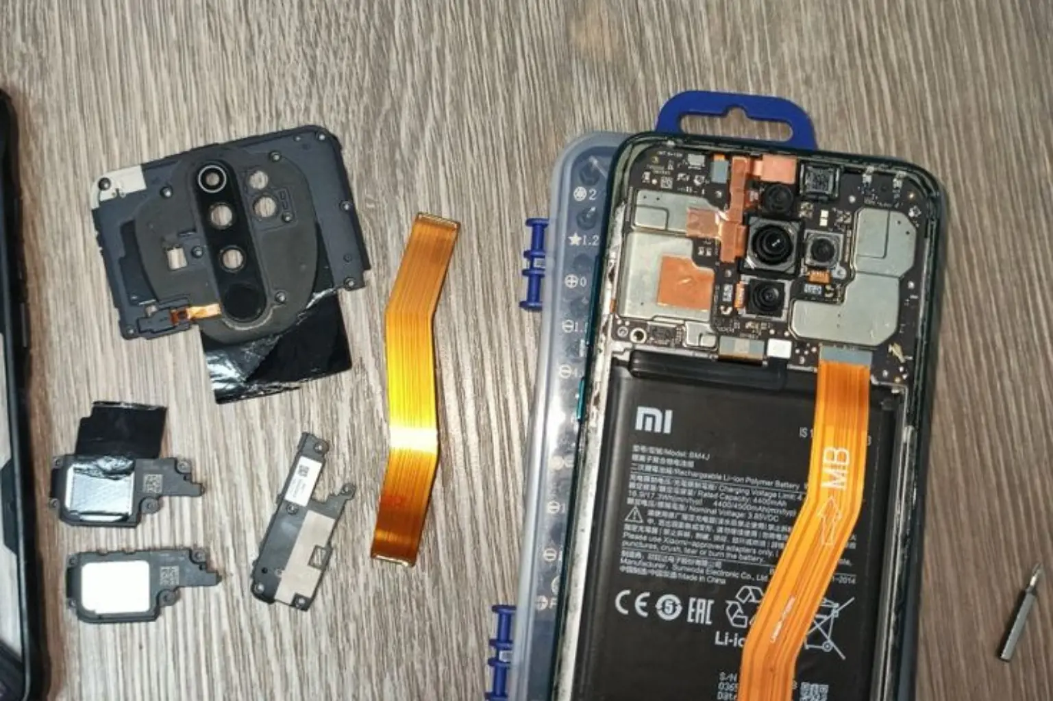 Speaker and microphone service for smartphones in Glendale, AZ