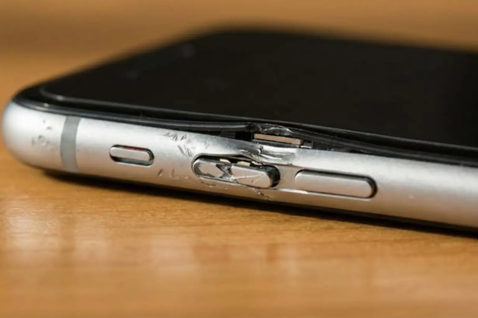 Button and power care service for smartphones in Glendale, AZ